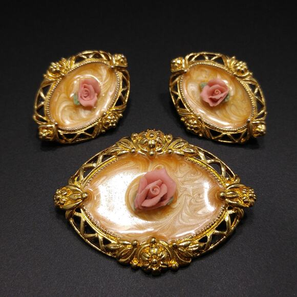 Vintage 1928 Style Brooch & Earrings, Pink Porcelain Roses, Peach Enamel, 1980s - Picture 10 of 10